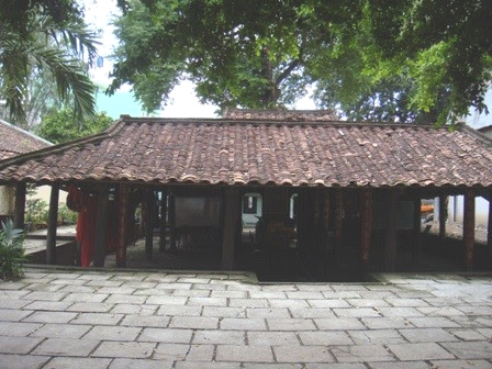 Ngoi Dinh Gia Dinh